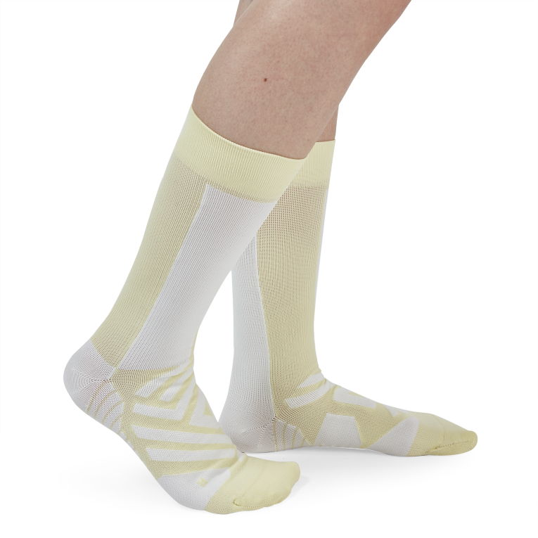 High Sock 64R0B516 Limelight/Ice On Running