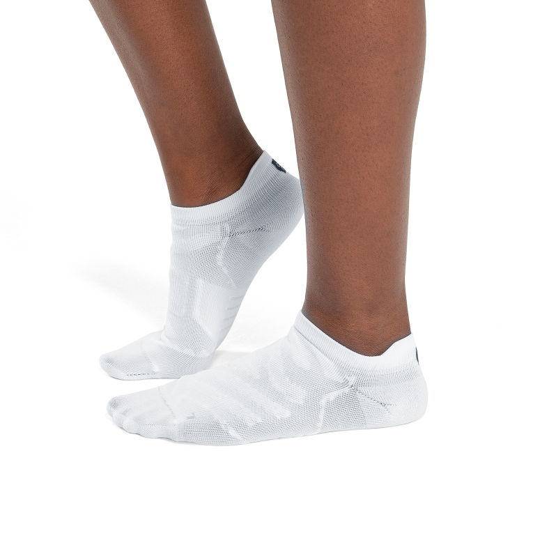 Performance Low Sock 64R0B196 White/Ivory On Running