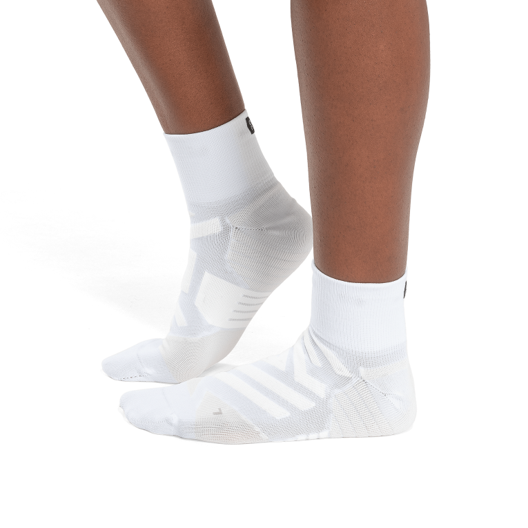 Performance Mid Sock 64R0B203 White/Ivory On Running