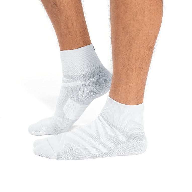 Performance Mid Sock 64R0B708 White/Ivory On Running