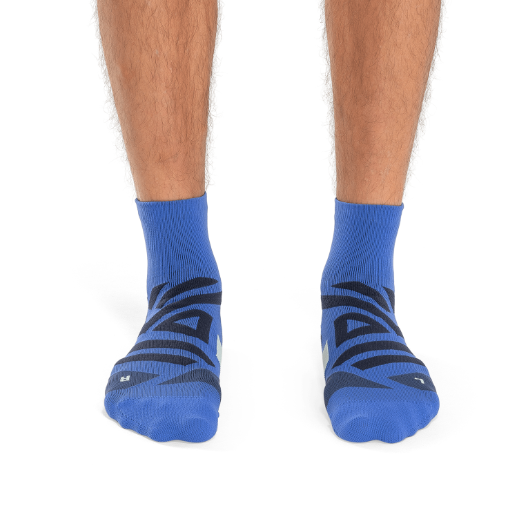Performance Mid Sock 64R0B710 Cobalt/Denim On Running