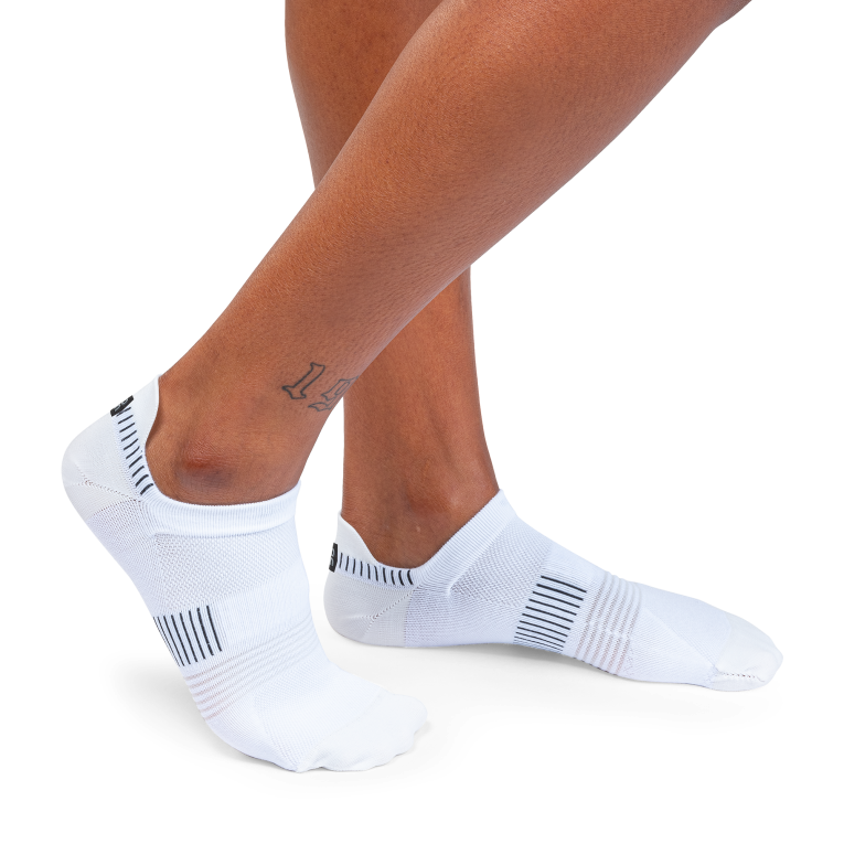 Ultralight Low Sock 64R0B498 White/Black On Running