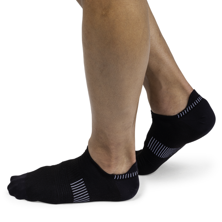 Ultralight Low Sock 64R0B954 Black/White On Running