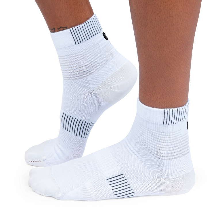 Ultralight Mid Sock 64R0B500 White/Black On Running