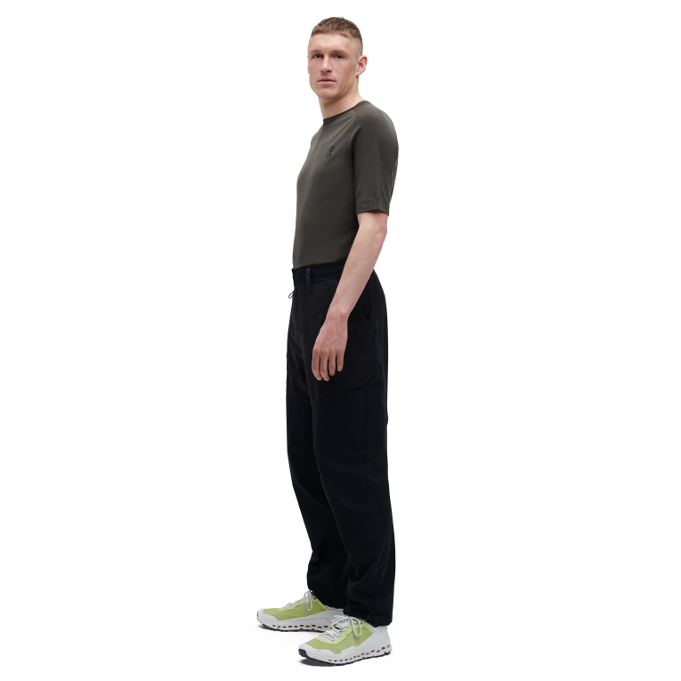 Explorer Pants 64R0B933 Black On Running Men