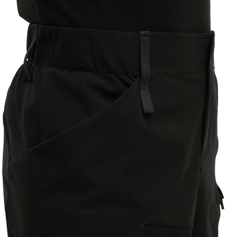 Explorer Shorts 64R0B800 Black On Running Men