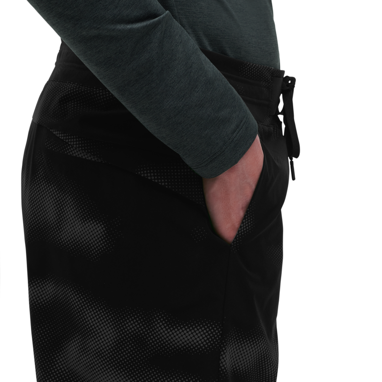 Hybrid Shorts Lumos 64R0B902 Black On Running Men