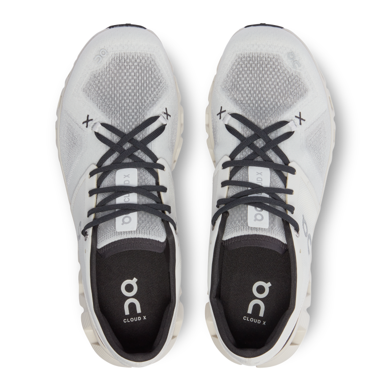 Cloud X 3 64R0B570 Ivory/Black On Running Men
