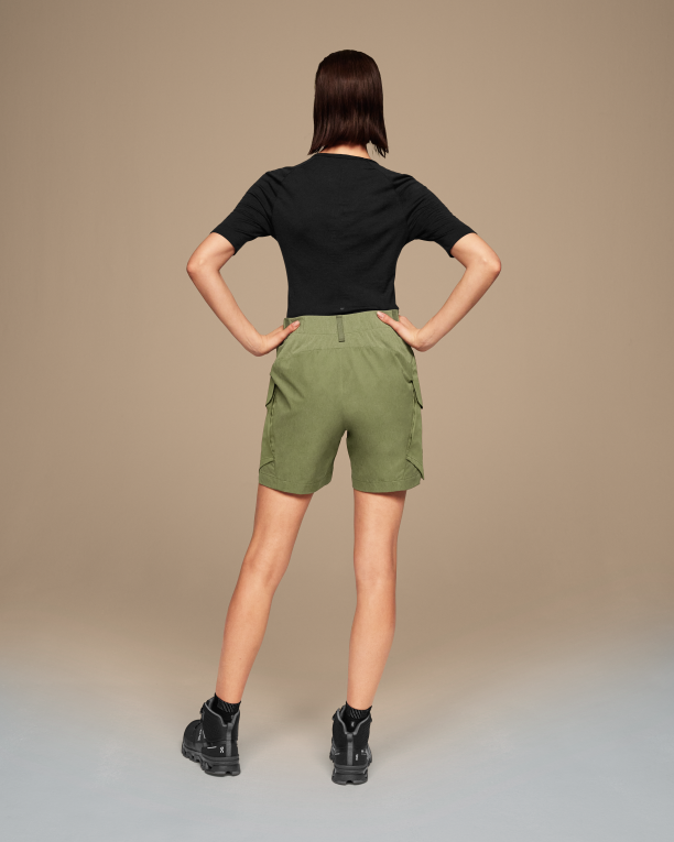 Explorer Shorts 64R0B304 Taiga On Running Women