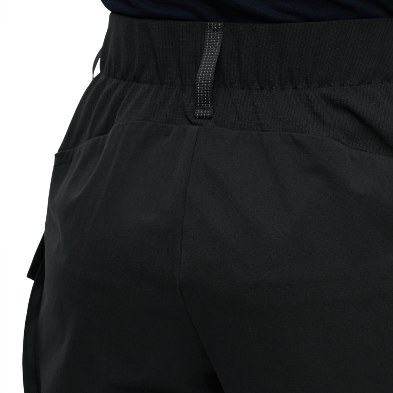 Explorer Shorts 64R0B305 Black On Running Women