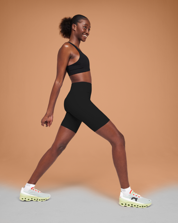 Movement Tights Short 64R0B296 Black On Running Women