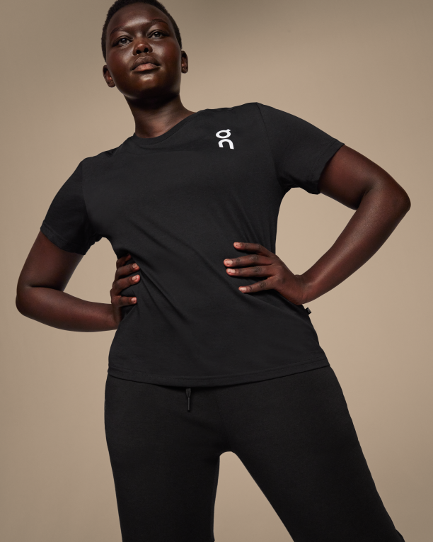 Graphic-T 64R0B106 Black On Running Women