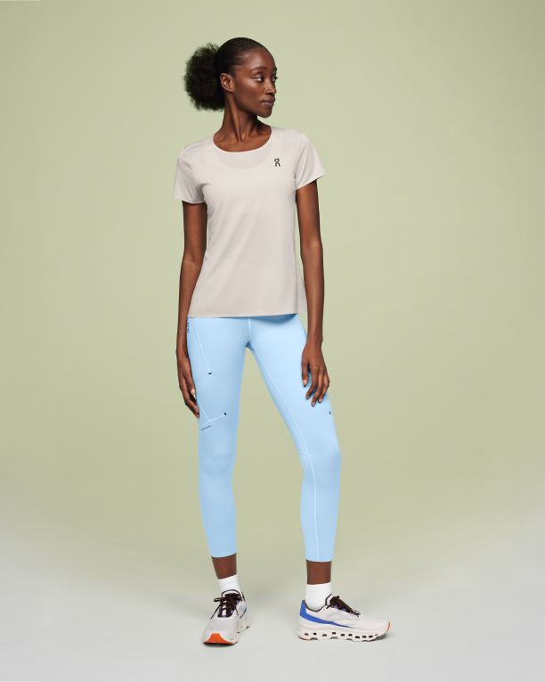 Performance-T 64R0B314 Pearl/Undyed-White On Running Women