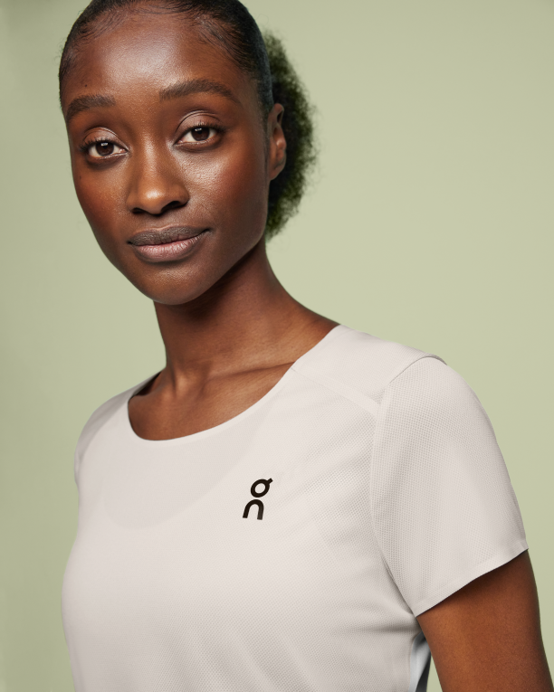 Performance-T 64R0B314 Pearl/Undyed-White On Running Women